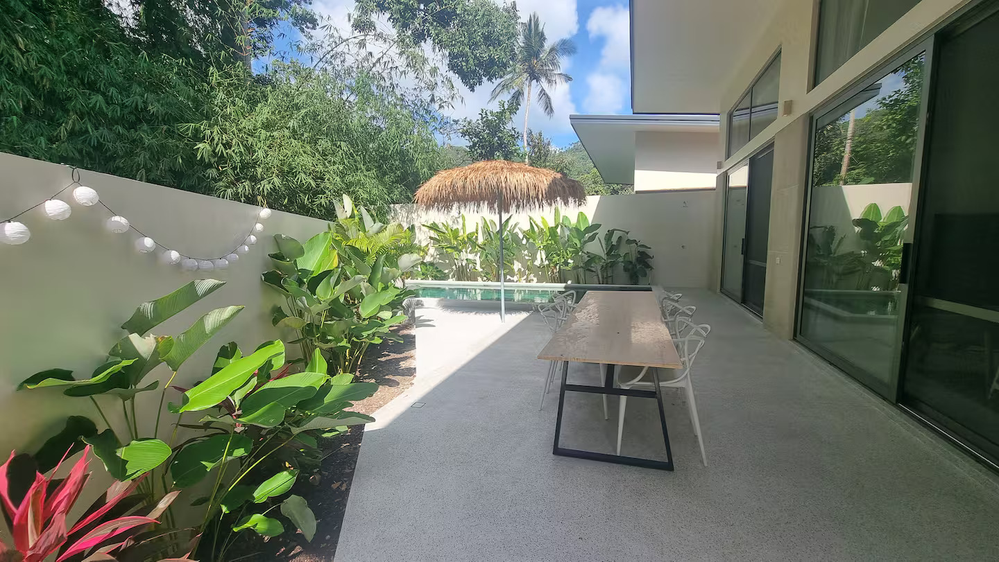 Tropical garden and private pool at Pool Villa Lamai, Koh Samui - lush greenery and outdoor terrace